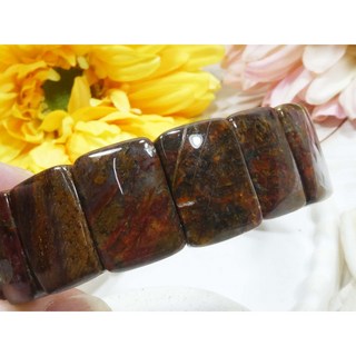 高擋披得石手排 提升活力 舒緩身心 重量41.17g