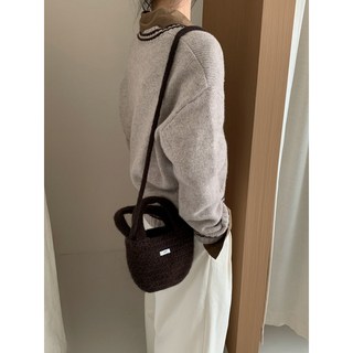 韓版秋冬新款網紅單肩包針織手提包毛綫水桶包大容量休閒手拎袋 斜背包 手提小包 斜跨包 編織包 小廢包 手機袋, 灰色,針織包