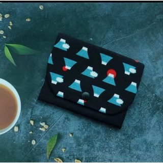 可放得下4本護照 護照包 信用卡包 及 護照拉鍊包