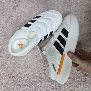 아디다스 아디퍼프 털 뽀글이 슬리퍼 뮬 방한화 발편한 슬립온 패딩슈즈