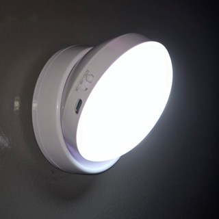 유앤아이 눈부심주의 360도 무선 센서등, 1개, 충전식_화이트