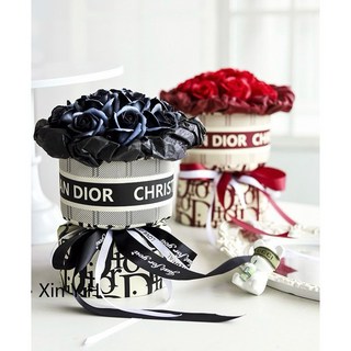 DIOR CHRIST 香皂玫瑰花束 畢業情人節禮物 附燈禮盒 永生花 乾燥花, 紅色小香風禮盒+燈
