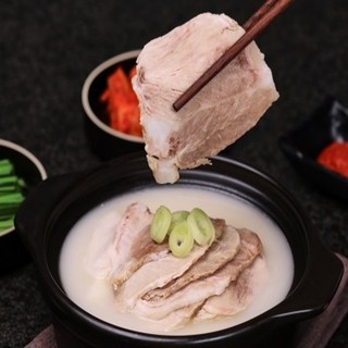 더도이종가집 부산 돼지국밥 맛집 진한 사골육수 살코기 듬뿍 (양념장 + 소금 + 새우젓 포함), 630g, 4개