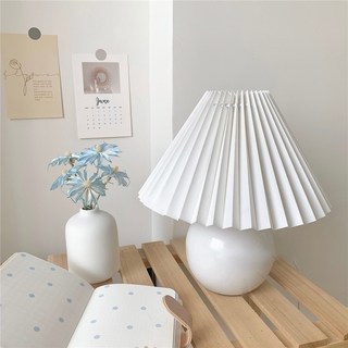 飛飛家居 檯燈 桌燈/復古燈/床頭燈/臥室燈/書桌燈/裝飾燈/北歐風/居家布置, 米色