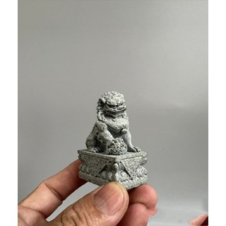 仿真石獅子微縮造景擺件，新中式青砂石家居裝飾品，中國風桌面創意裝飾品，枯山水造景配件, 如圖所示