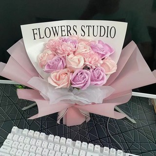 情人節 玫瑰康乃馨 手工花束 畢業季禮物 送女友 男友 閨蜜 生日禮物七夕禮物 教師節禮物花束xp, 1個, 淺色優雅混搭17朵創意花束 賀卡