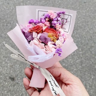 【森林海】迷你永生花束附提袋：教師節/畢業/情人節禮物首選，拍照道具, 情書28號, 1個