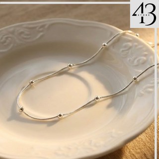 銀色項鍊，蛇骨鍊珠飾