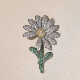 MONO單色主義 精工版鋯石雛菊胸針 太陽花別針 韓系西裝配飾 權誌龍衕款 高檔胸花 奢華禮物