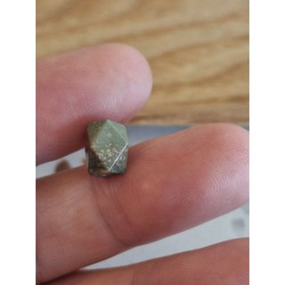 天然湖北原礦綠松石綠松玻璃瓷精緻12切面珠（一圖一物售）, A.8.4×5.8×6×6.1／0.6g