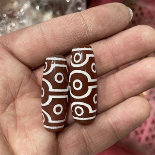 紅色十眼天珠瑪瑙勒子 14*40毫米老瑪瑙筒珠長珠，帶來好運與祝福, 1個, 十眼 約14*40毫米（1