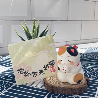 奈島選物 日本空運 合掌貓擺飾 招財貓 新年吉祥物 裝飾 祈福 招福 送禮 貓咪, 三花