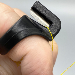 손가락 휘슬 경찰 호루라기 축구 손 심판 플라스틱 호각 등산용 안전 호신용, 1개, 블랙