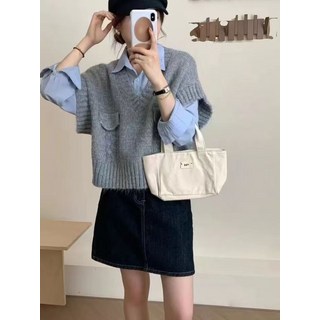 韓系V領針織馬甲背心女秋冬新款寬鬆百搭無袖毛衣坎肩上衣，柔軟舒適針織面料，修飾頸部線條