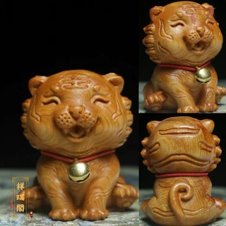 小葉黃楊木財神擺件，招財橫財神，手把玩件，木雕小擺件，寬9cm*高4.5cm, 崖柏木虎爺約4公分, 1個