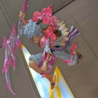 GK 跳躍閃電尼卡魯夫白色海賊王公仔，會發光實拍港版手辦擺件雕像, 1個