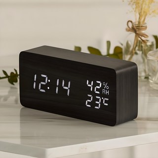 FLaiTO 木質溫濕度LED桌鐘 + USB轉接頭, 黑色