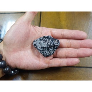 §能量礦石§ 雪花黑曜岩 黑曜石原礦 重量61克 美國猶他州 火山玻璃 黑曜石 黑曜岩, 1個, 61g