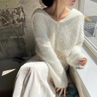 《杜達女孩》絨絨奶油 大翻領仿水貂絨短版上衣 翻領排扣 女 長袖針織