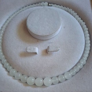 天然羊脂白玉塔錬項鍊，溫潤細膩，修飾頸部線條，簡約時尚，帶來平安吉祥