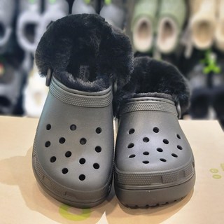 [크록스] 약 4cm 굽 클래식 플렛폼 퍼즈 라인드 클로그 212854-001
