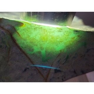 七彩翡翠 危料 瓜料 瓜地馬拉 脫砂 發黑 原石 賭 冰種 牌子 戒面 433g, 1個