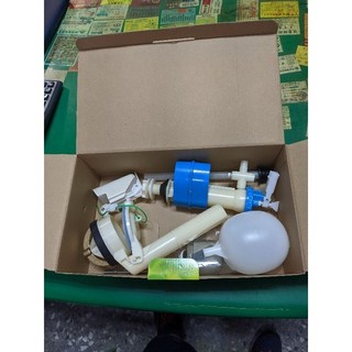 和成 單體馬桶水箱零件 (台製品) - 電光可用，輕鬆更換，節水耐用, 中心座