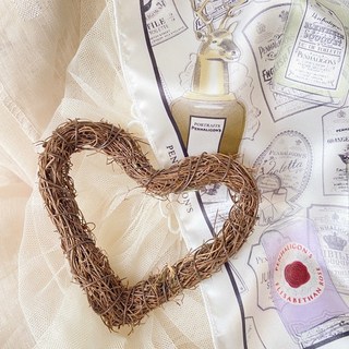 土伏苓藤圈葡萄藤圈 花圈打底材料 聖誕花材 冬青葉花圈 聖誕禮物材料, 1個, 10公分細藤圈心型