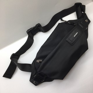 THE TOPPU 拼接材質單肩斜背包 S149