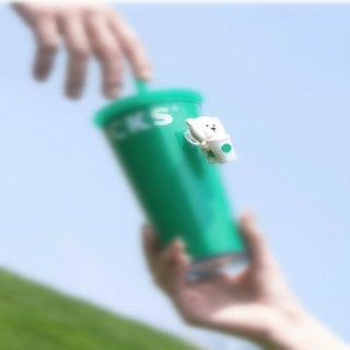 생동감 있는 그린 베어 스토어 매니저 빨대 컵 24 년 새 모델 473ml