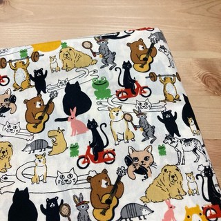 布喜翻 日本棉布 動物玩耍貓咪小熊兔子印花布料 手作拼布進口布, 1個, 1尺 【現貨，同款布買多不裁開】