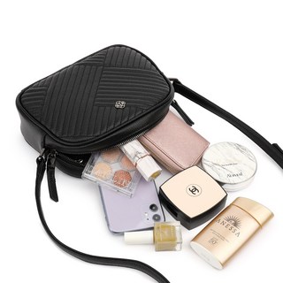 마리끌레르 백화점 정품 빠른배송20*15*6편하게 메기좋은 세련된 글리터100%고급 천연소가죽 가벼운 여성 캐주얼 시크한 블랙 예쁜 크로스백