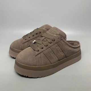 아디다스 오리지널 캠퍼스 00s 우먼즈 인조 퍼 뮬 슬리퍼 브라운 JR3731