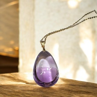 紫水晶水滴項鍊，優雅水滴造型，巴西紫水晶墜飾，精緻鏈條，寬9.6mm 長14.7mm