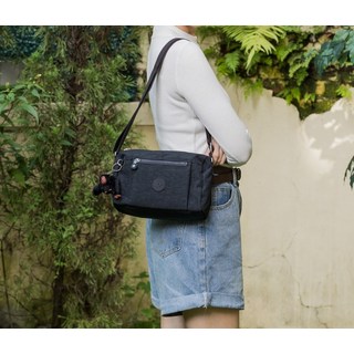 Kipling 經典黑斜背包，可調式肩帶，尺寸 23x16x14 公分, Kipling 輕盈好袋吐司包-黑色,