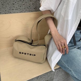 SPRTRIP 尼龍圓筒包 側背包 韓國風 寬肩帶斜背包, 卡其色, 卡其色