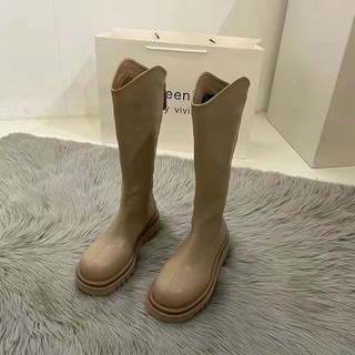 高筒舞蹈馬丁靴女款：時尚百搭、舒適好穿、展現自信風格