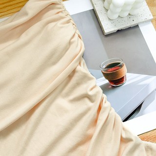 Fee一字領露肩短袖上衣，女上衣T恤，辣妹穿搭露肩上衣，平口上衣，韓系穿搭夏天穿搭