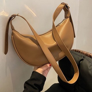 【店鋪熱銷】柏雅圖高級感小衆小包包女士2025新款時尚單肩斜挎包百搭餃子包, 卡其色