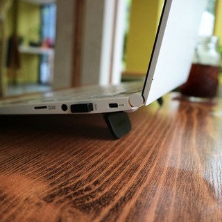 휴대용 가벼운 노트북발열 거치대 맥북 킥플립 2p 아이패드 맥북발열 쿨링패드 스탠드 프로 레노버 한성 hp 블랙, 2개