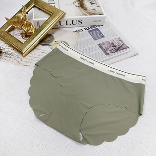 【HanVo】無痕冰絲運動風裸感中高腰內褲，涼感透氣，獨立包裝純棉底襠，舒適女內褲, 茶園綠