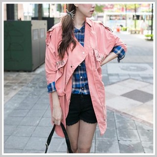 雙兒網 韓版寬鬆胸前大口袋立體鉚釘長版水蜜桃絨風衣外套