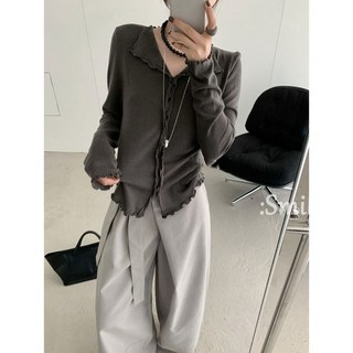 春秋新款韓系設計感小衆顯瘦長袖T恤女上衣木耳邊v領打底衫女襯衣