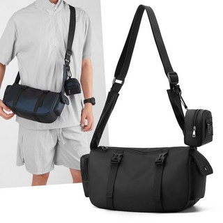 時尚潮流大容量單肩斜挎包，健身運動收納磁吸設計, 黑色,寬29cm*高19cm*厚14cm