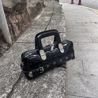 버클 포인트 에나멜 에코 레더 토트백 가죽 크로스백