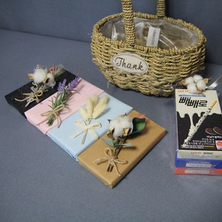 플라워 빼빼로-2개가= 1세트 빼빼로데이 11월11일 빼빼로데이선물 플라워 미니꽃다발 포장빼빼로 이쁜포장빼빼로 여자친구선물 남자친구선물추천 대전조화둔산동꽃집제이와이갤러리1111, 브라운, 블루