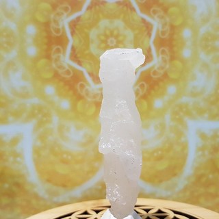 粉紅寶塔冰晶石柱狀單晶(有螢光反應) 湖南郴州產地直送，稀有礦石收藏，居家裝飾擺件首選