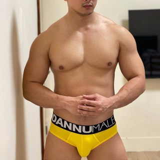 台灣發貨 新款純棉柔軟透氣舒適貼身提臀U凸純色運動健身居家男士三角褲內褲