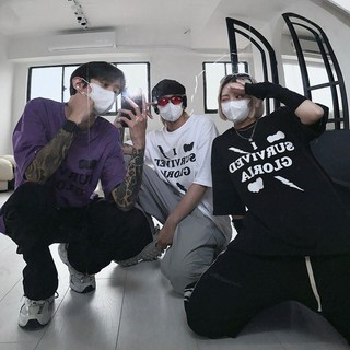 HYC 韓國雲朵閃電短袖上衣，潮流印花休閒寬鬆情侶款，舒適親膚，多款可選, 韓國黑,L