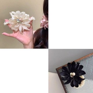 精緻白花珍珠髮圈，大朵花瓣設計，顯臉小，出街氛圍感，秒變仙女花朵頭飾